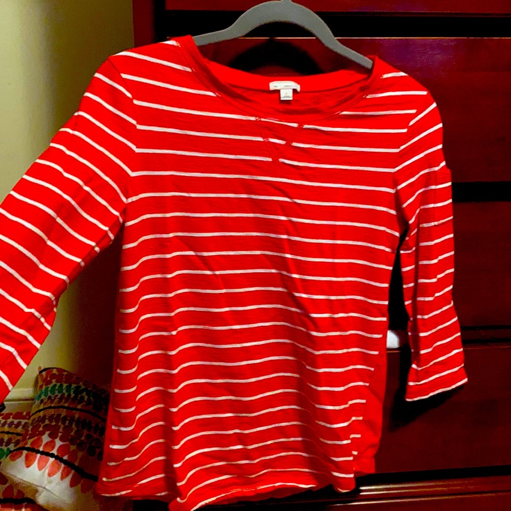 Gap Red & White striped top!